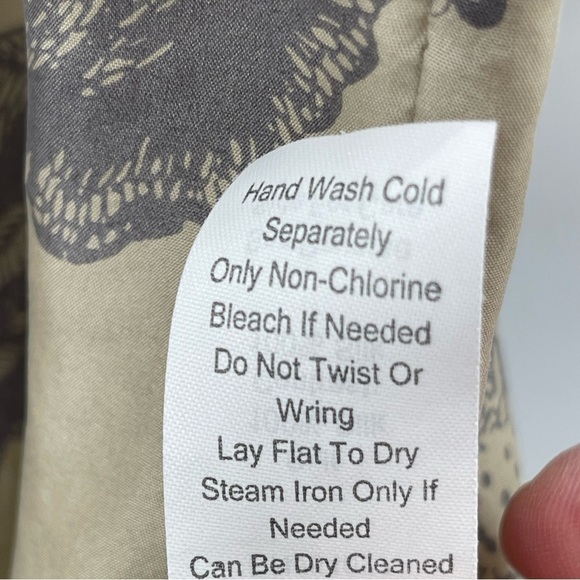 CABI STYLE #149 Silk Tranquil Floral Sleeveless Ruffle Top Size Small - Picture 11 of 11